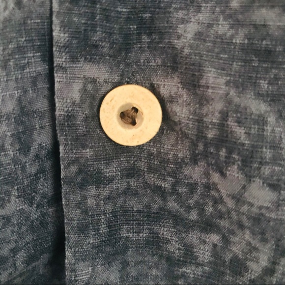 TOMMY BAHAMA | Silk - Picture 4 of 16